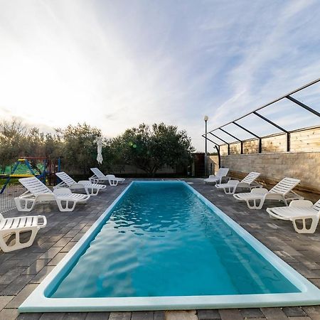 Hotel Kamp Tonci Biograd Na Moru Esterno foto