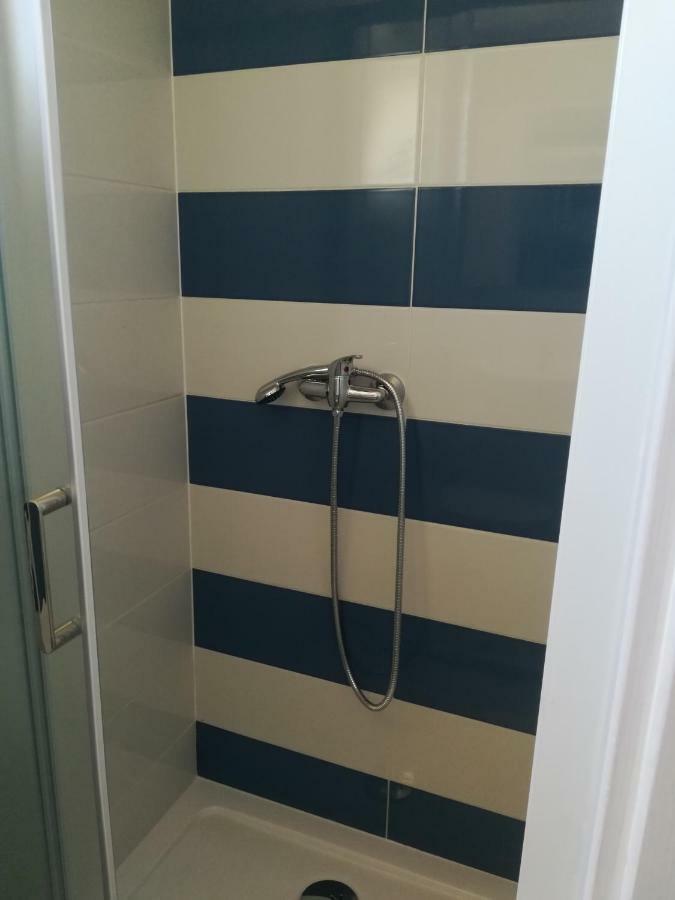Hotel Kamp Tonci Biograd Na Moru Esterno foto