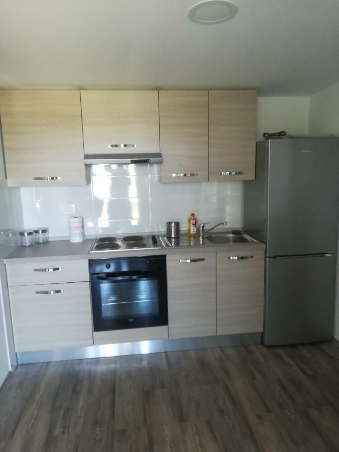 Hotel Kamp Tonci Biograd Na Moru Esterno foto
