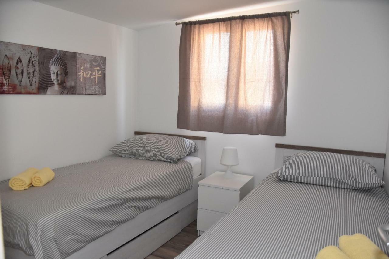 Hotel Kamp Tonci Biograd Na Moru Esterno foto